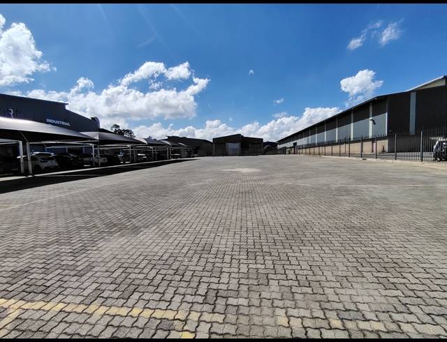 1,969M² INDUSTRIAL YARD TO LET IN DRIEHOEK